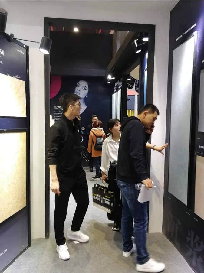祝賀萬(wàn)磊 | 上海建博會(huì)首日，萬(wàn)磊獲TOP品牌之譽(yù)！